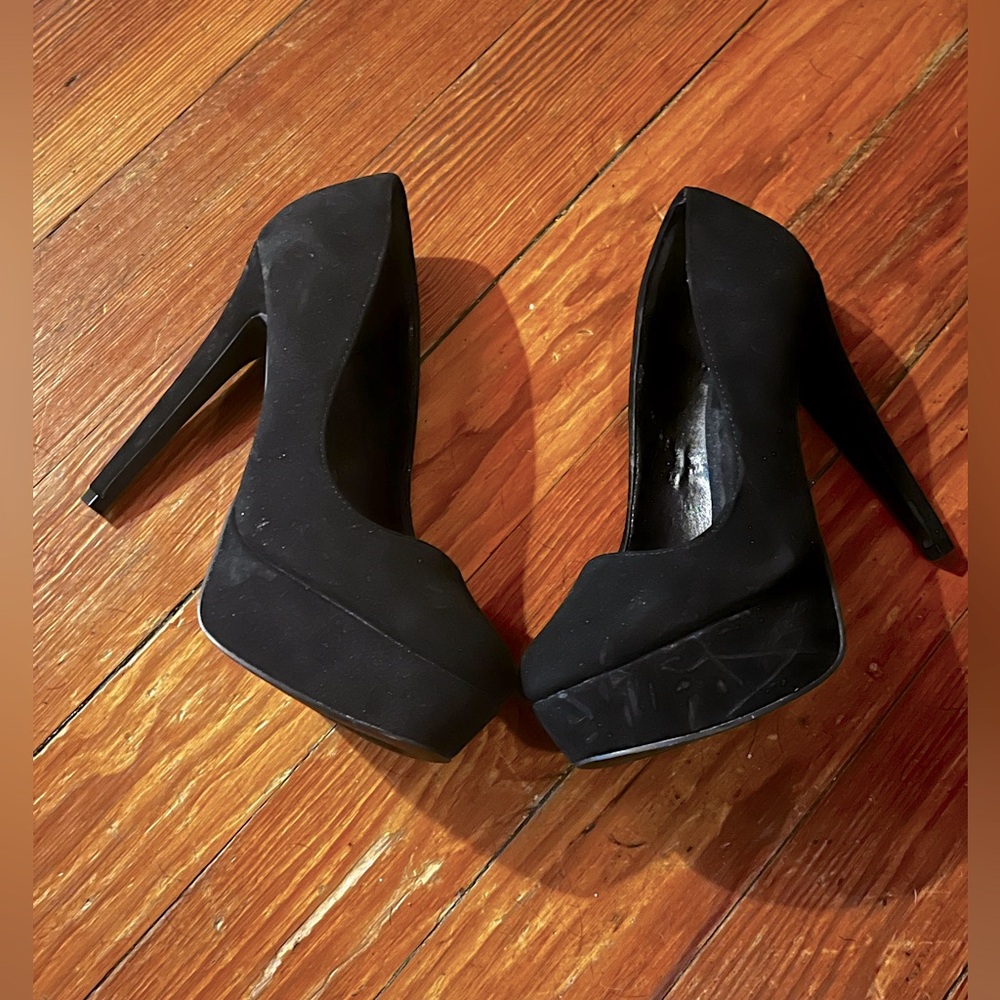 Charlotte Russe black suede heels 🖤